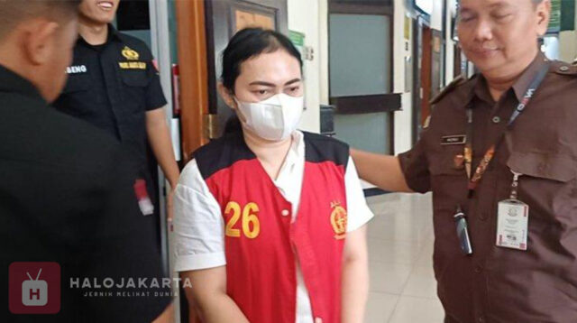 Istri Makelar Judol Beli Mobil Mewah