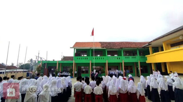 Sekolah Jam 06.30 WIB