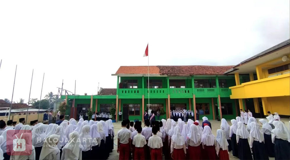 Sekolah Jam 06.30 WIB