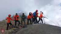 Jalur Pelawangan Rinjani Ditutup