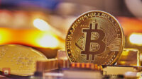 Bitcoin Anjlok Usai Trump Tolak Maju Pilpres