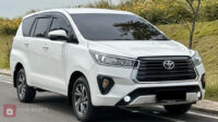 Innova Reborn Laris, Ungguli Zenix di Pasar