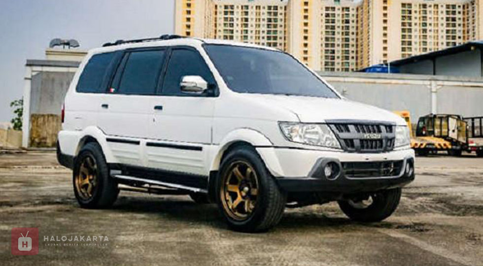 Mobil Diesel Bekas