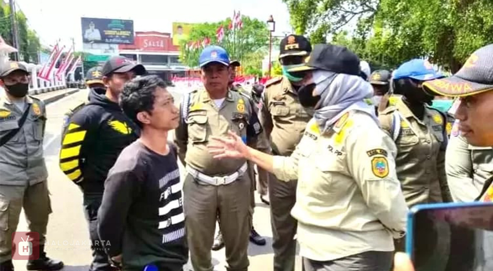 Plt Kasatpol PP Pati Dicopot