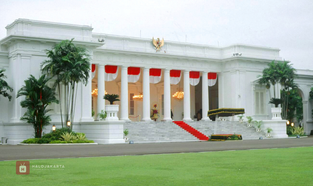 Jurnalis Ramai Kritik Istana