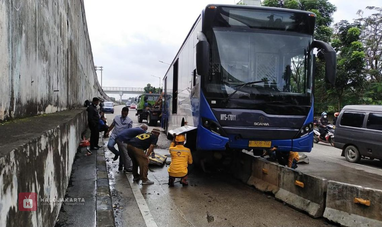 Kecelakaan Transjakarta