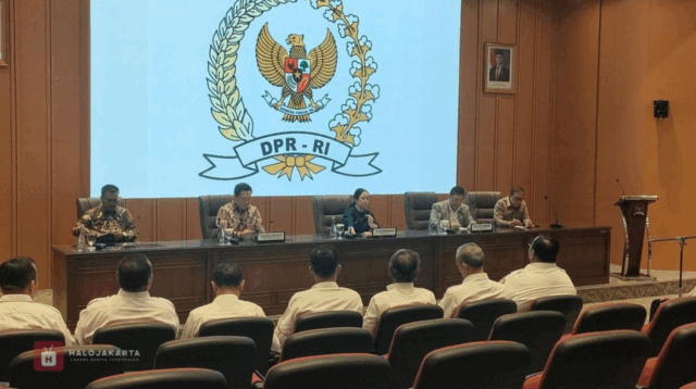 Puan Terima Perwakilan Massa Buruh Demo di DPR