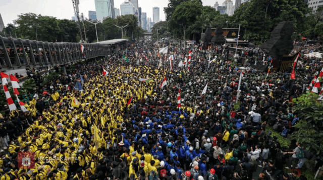 17+8 Tuntutan Demo Agustus