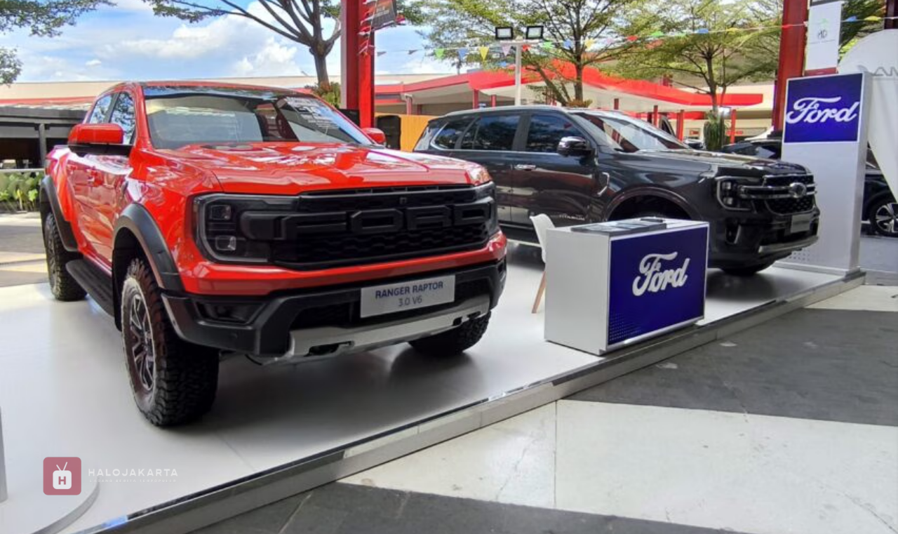 Ford Hadirkan Ranger Raptor dan Everest Titanium Ford Hadirkan Ranger Raptor dan Everest Titanium