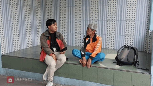 Pedagang Tape Dijambret