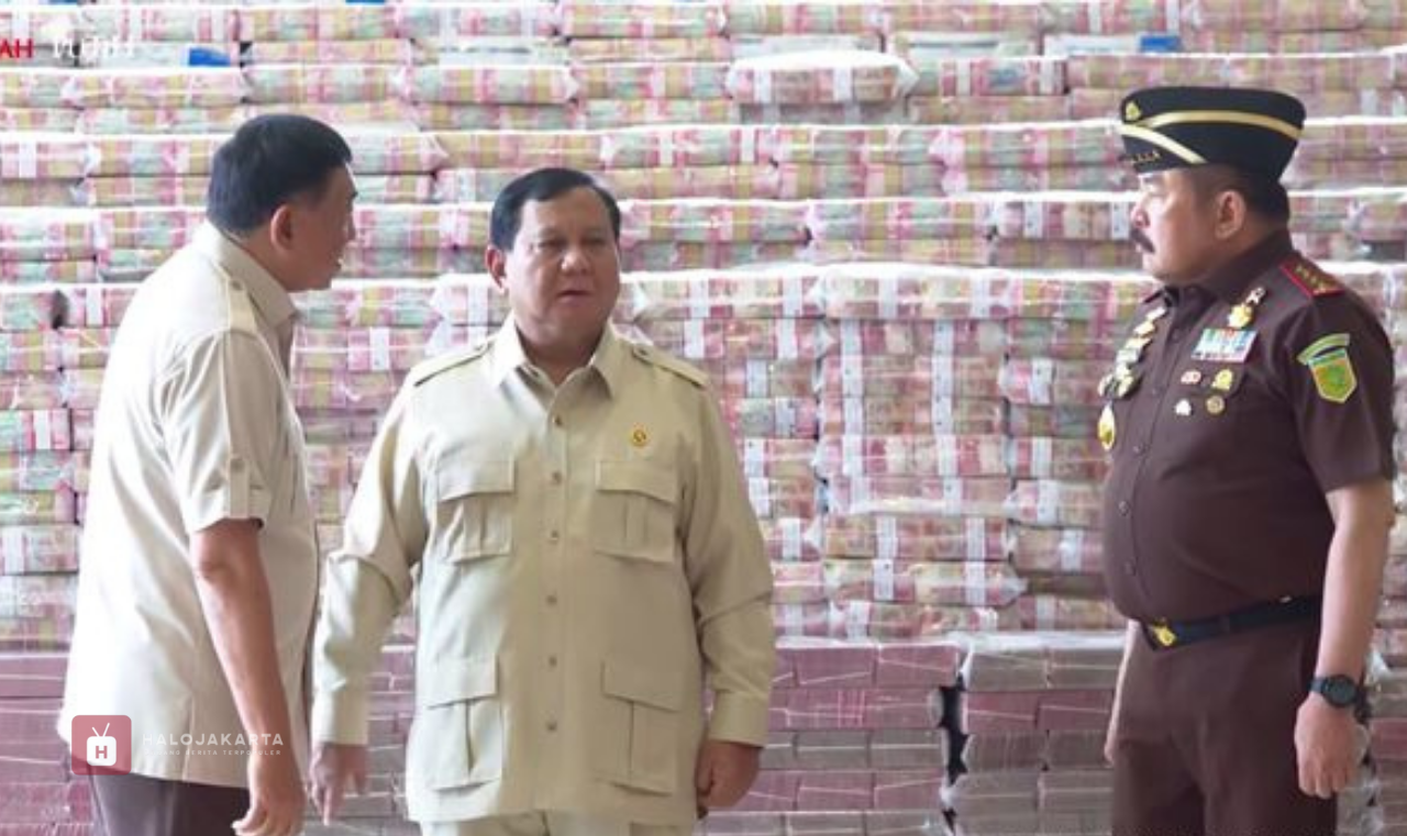 Prabowo Saksikan Penyerahan Uang Pengganti Kerugian Negara Prabowo Saksikan Penyerahan Uang Pengganti Kerugian Negara
