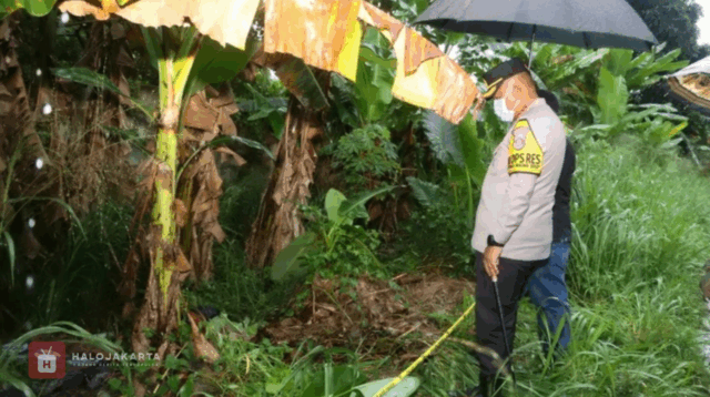 Karung Berisi Mayat Membusuk