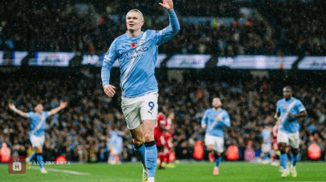 Man City Kalahkan Liverpool 3-0
