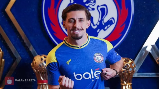 Arema FC Resmi Ambil Alih Gustavo Franca