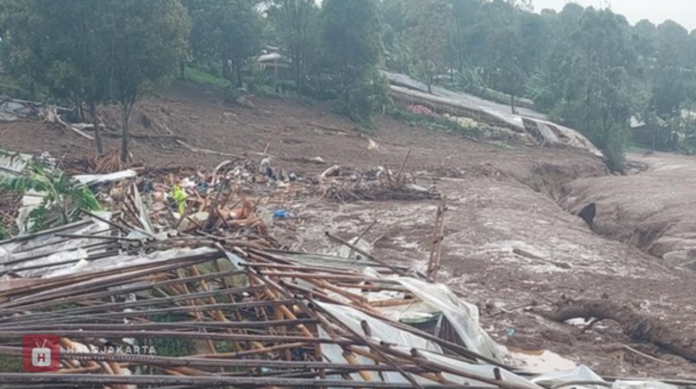 Longsor Cisarua Bogor