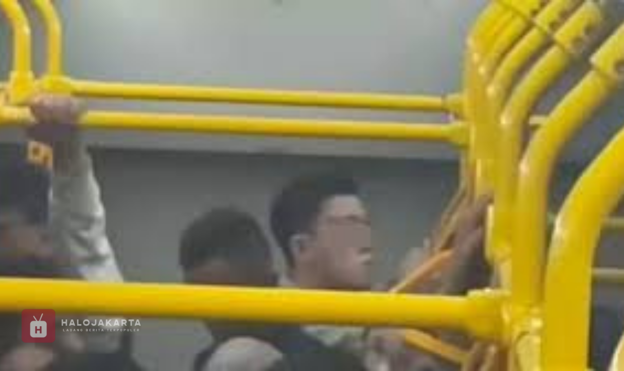 Viral Masturbasi di Dalam TransJakarta