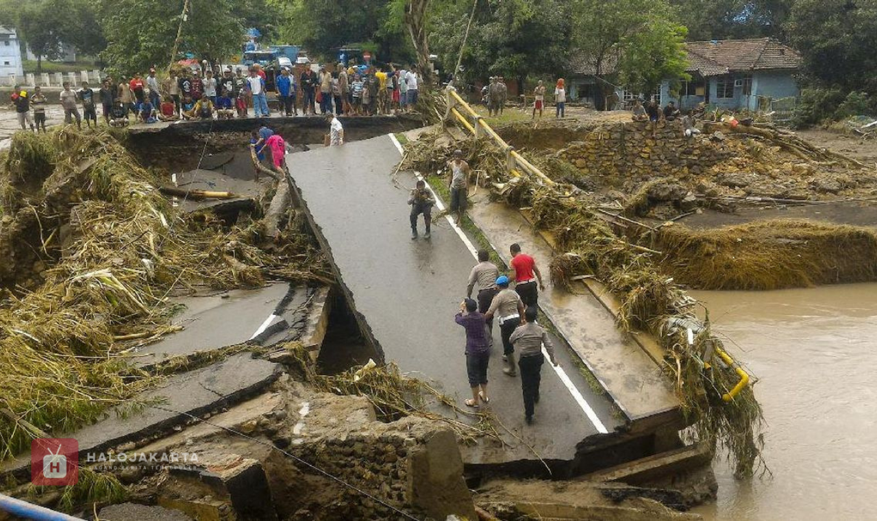 Banjir Bandang Hancurkan Bima NTB