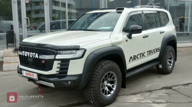 Toyota Land Cruiser 300 GR Sport