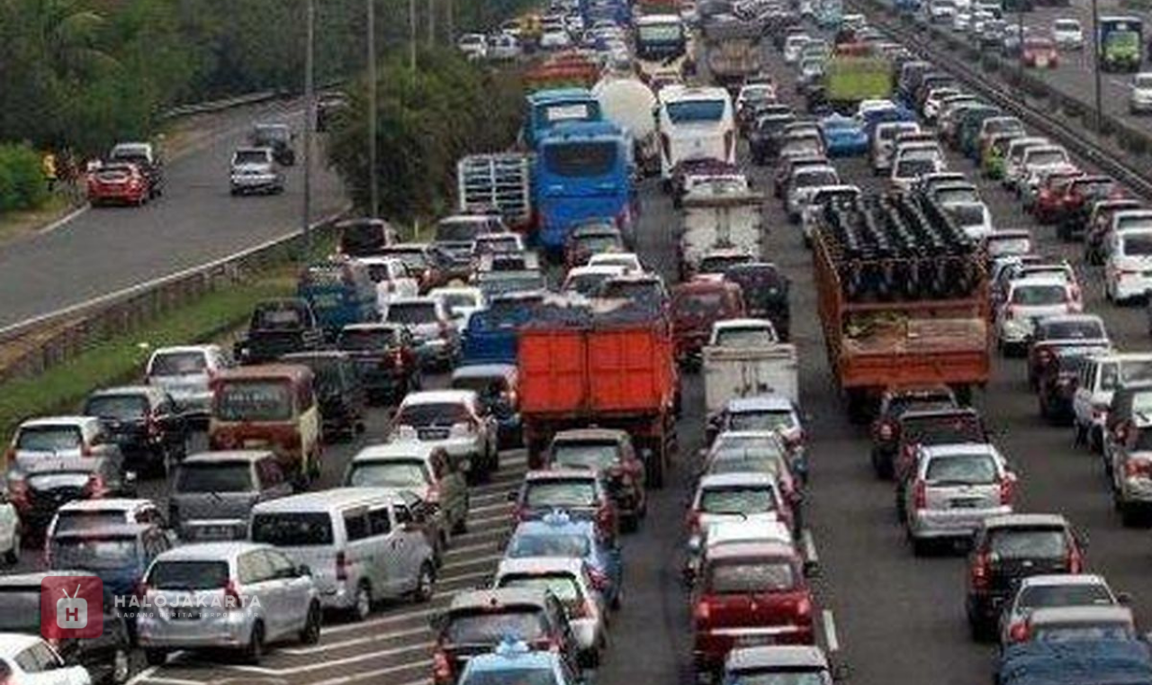 Ribuan Kendaraan Keluar Tol Cipularang Jelang Puncak Mudik Lebaran 2026