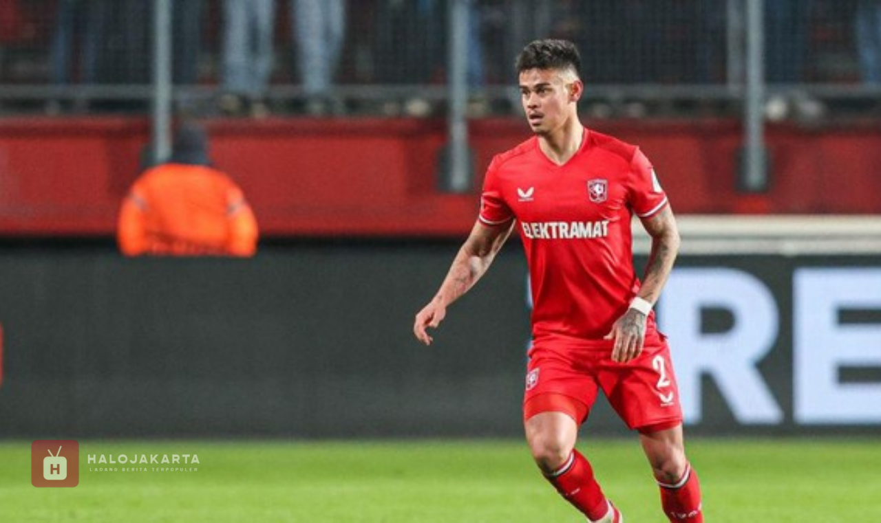 Mees Hilgers Bebas Transfer Akhir Musim