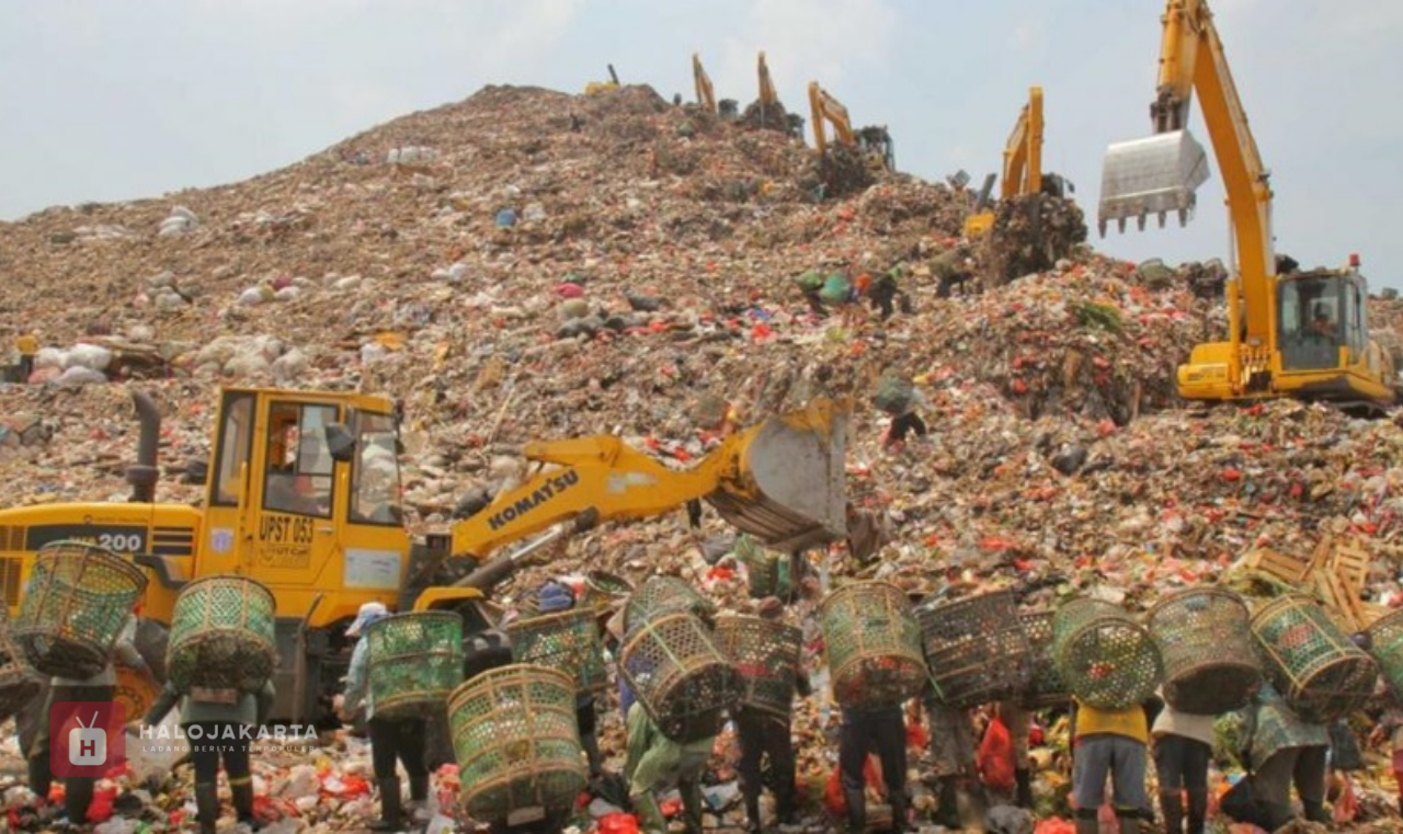 LONGSOR TPA BANTAR GEBANG