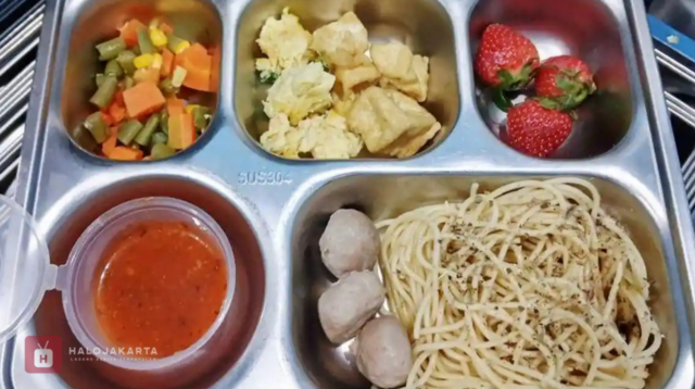 BGN Minta Maaf Buntut 72 Siswa di Jaktim Diduga Keracunan Spageti MBG