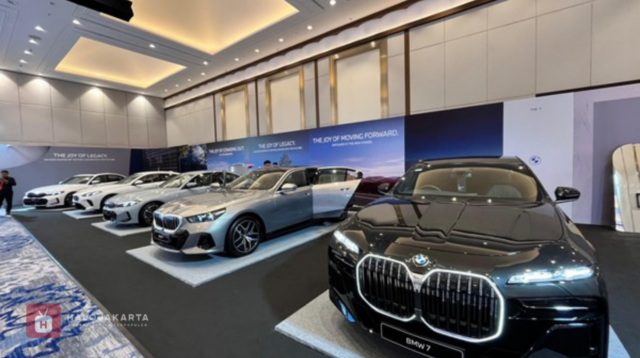 Hiburan Akhir Pekan di Kemayoran: Lihat Lebih Dekat Mobil Ikonik BMW dan MINI, Termasuk Edisi Spesial 1965 Victory Edition