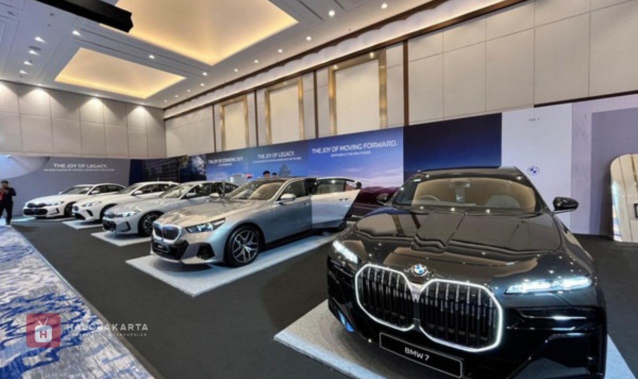 Hiburan Akhir Pekan di Kemayoran: Lihat Lebih Dekat Mobil Ikonik BMW dan MINI, Termasuk Edisi Spesial 1965 Victory Edition